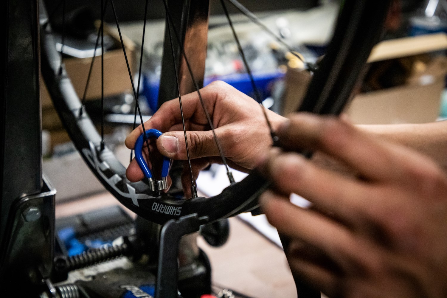 Trueing a wheel
